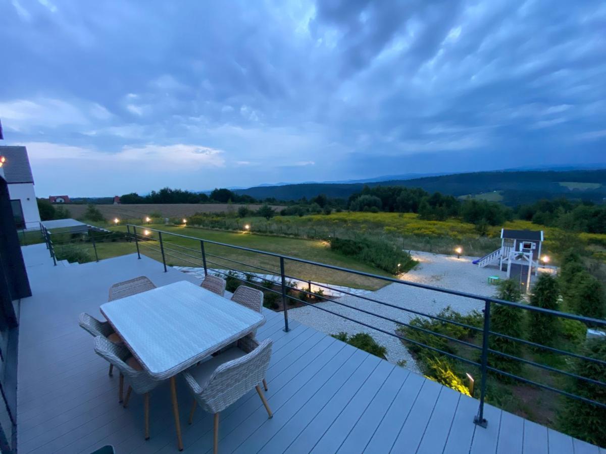 Villa Relax With Swimming Pool And Mountain View Bukow Luaran gambar