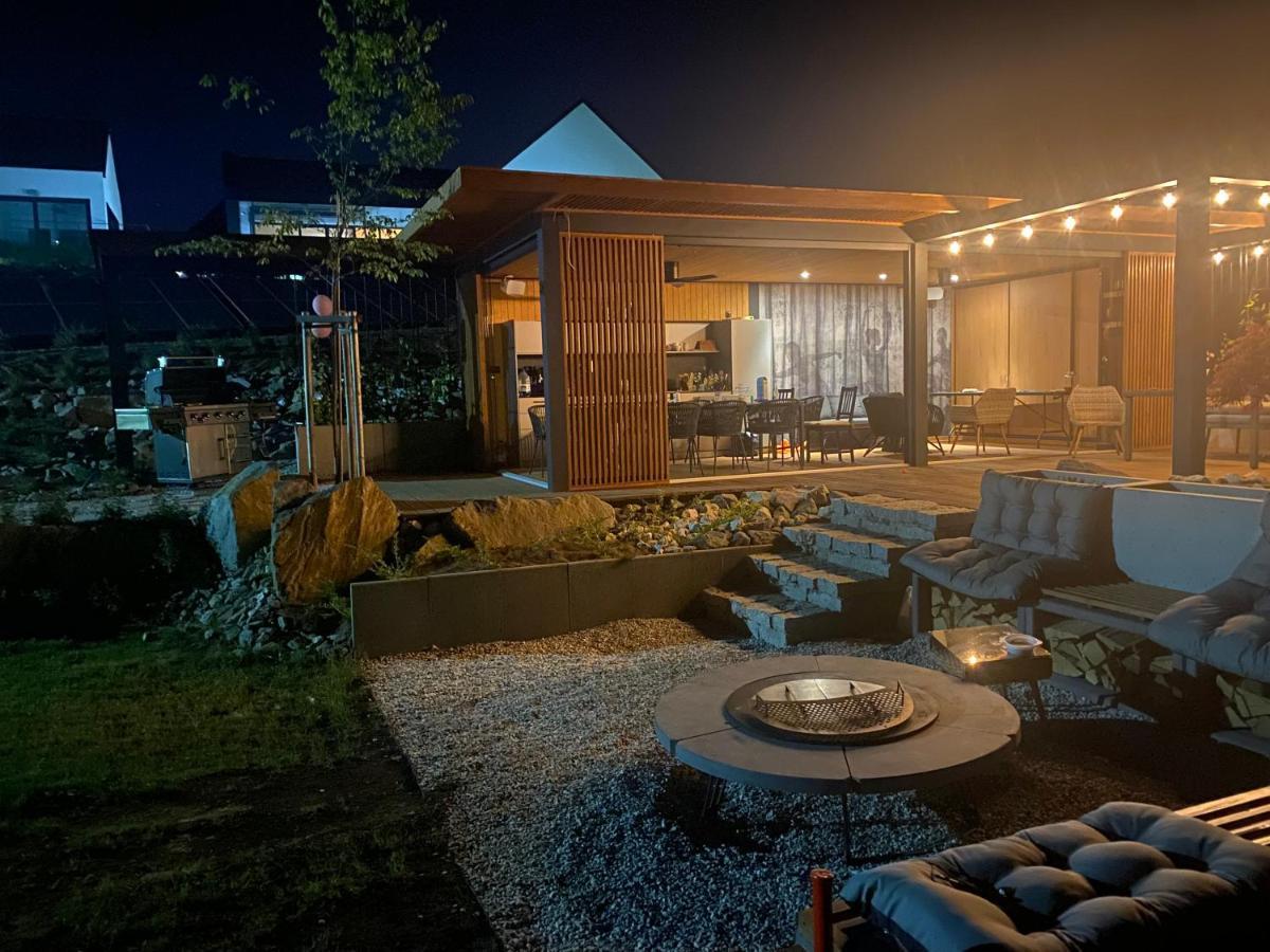 Villa Relax With Swimming Pool And Mountain View Bukow Luaran gambar